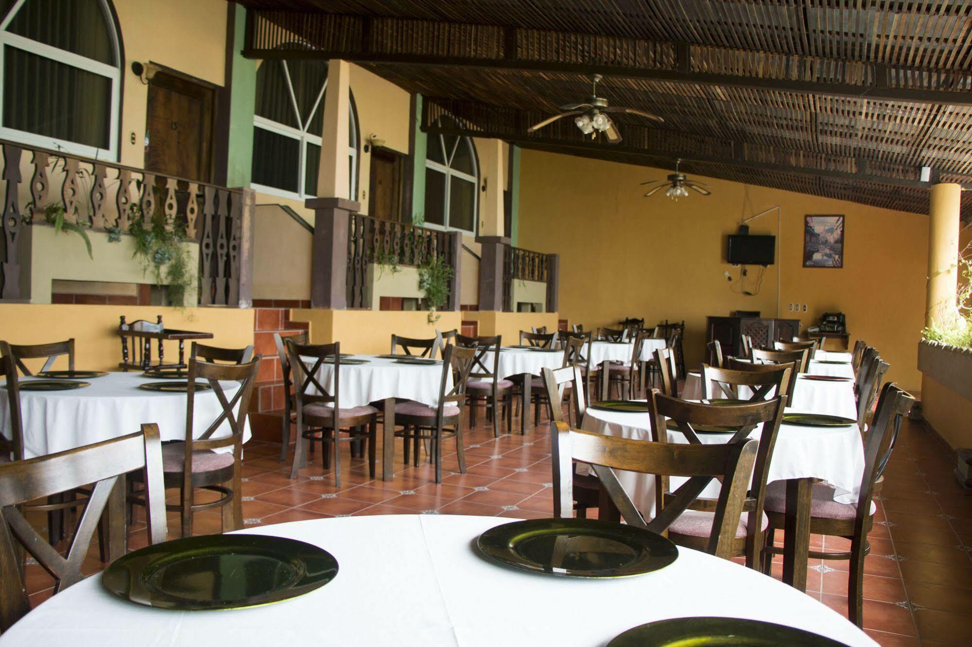 Hotel Ribiera Del Lago Peten Itza San Roman Exterior foto