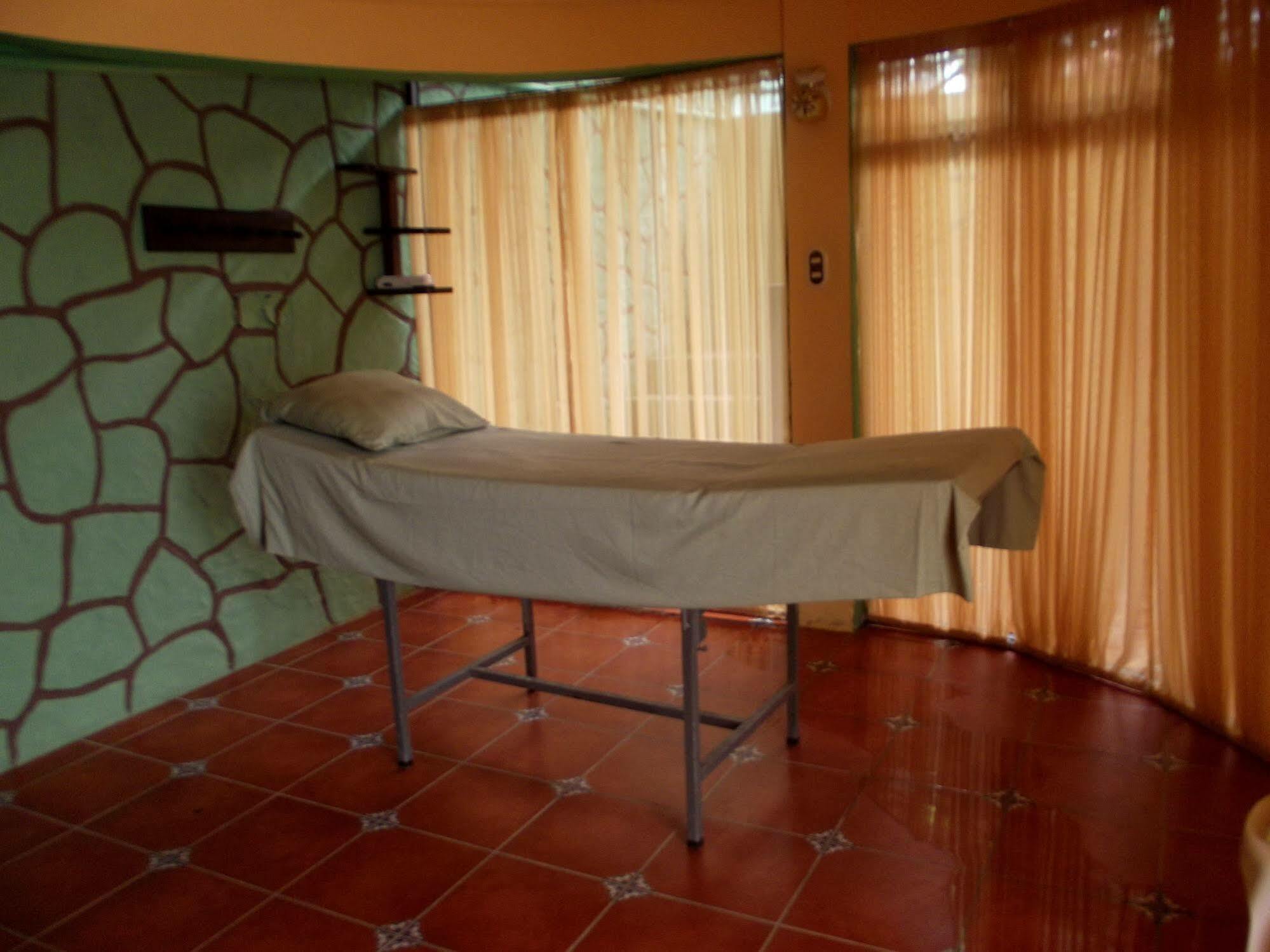 Hotel Ribiera Del Lago Peten Itza San Roman Exterior foto