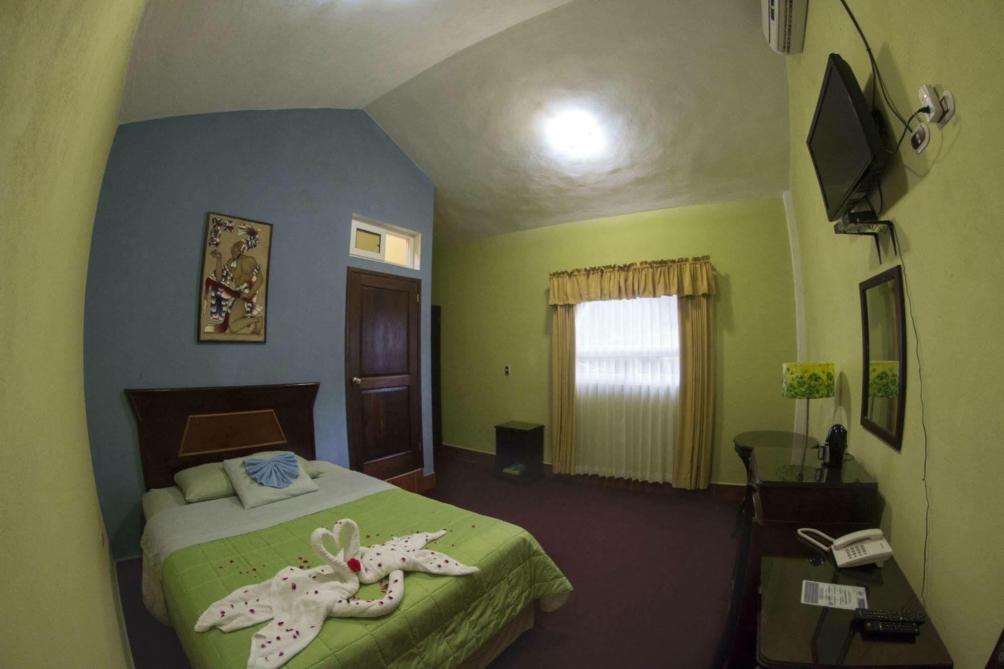 Hotel Ribiera Del Lago Peten Itza San Roman Exterior foto